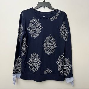 St. John’s Bay woman’s pullover sweatshirt navy white medium